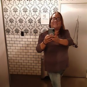 Meet your Posher, Elaine